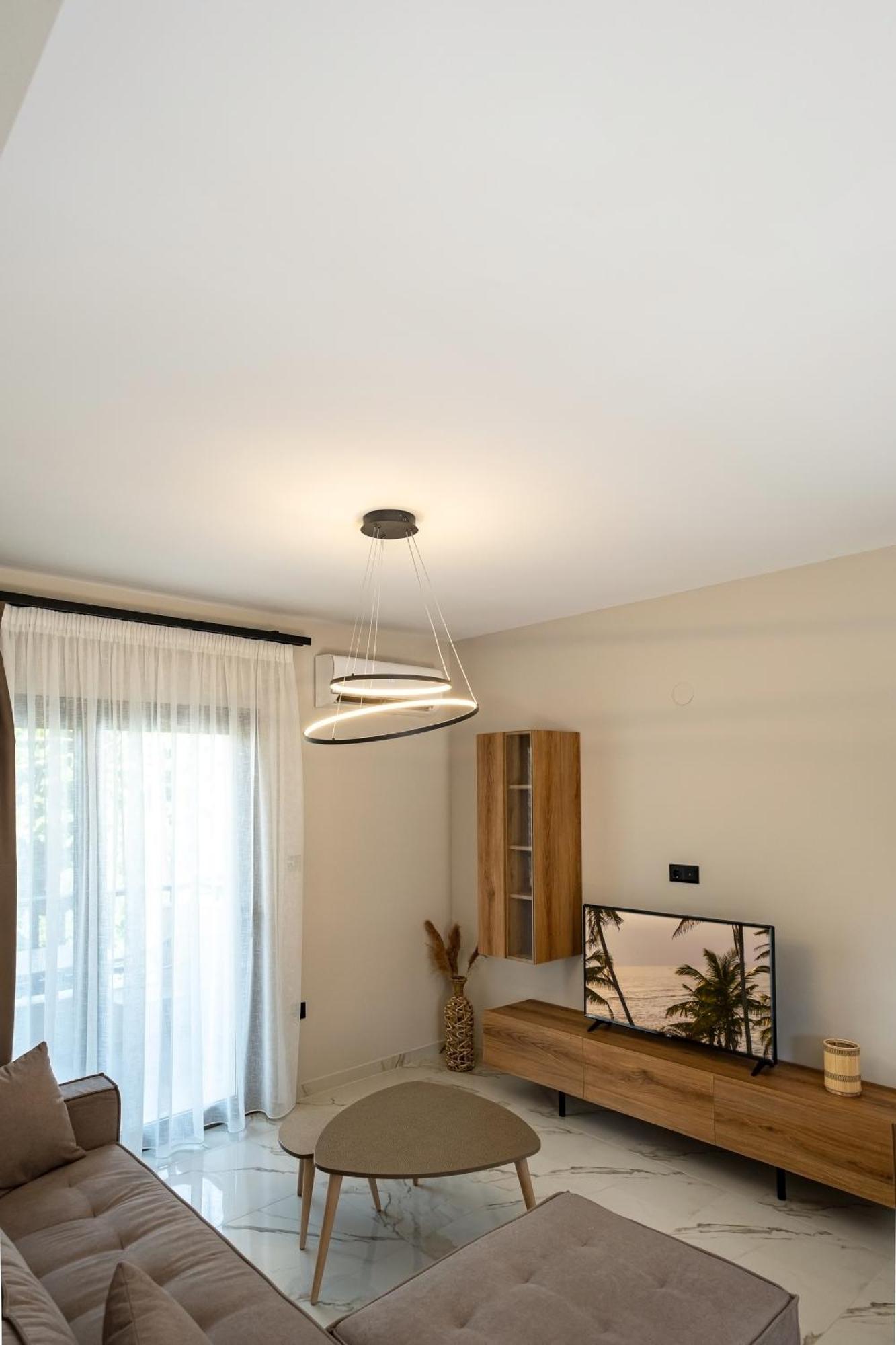 Meraki Hospitality * Polychrono